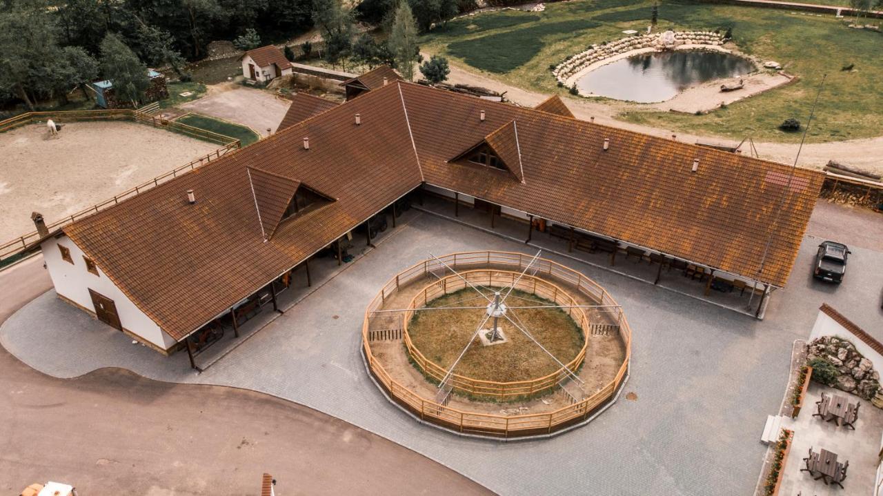 Popasul Craiului Zarnesti Exterior foto